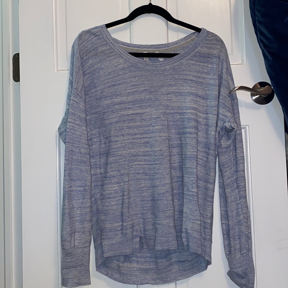 Lightweight sweater